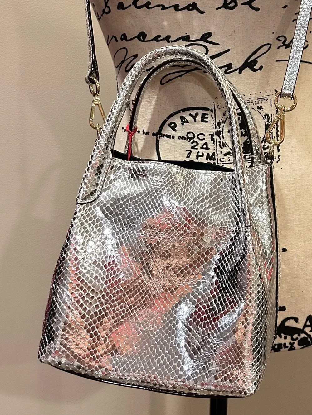 Frances Valentine Teeny Sweet Pea Snakeskin Embossed Metallic Leather Handbag_14